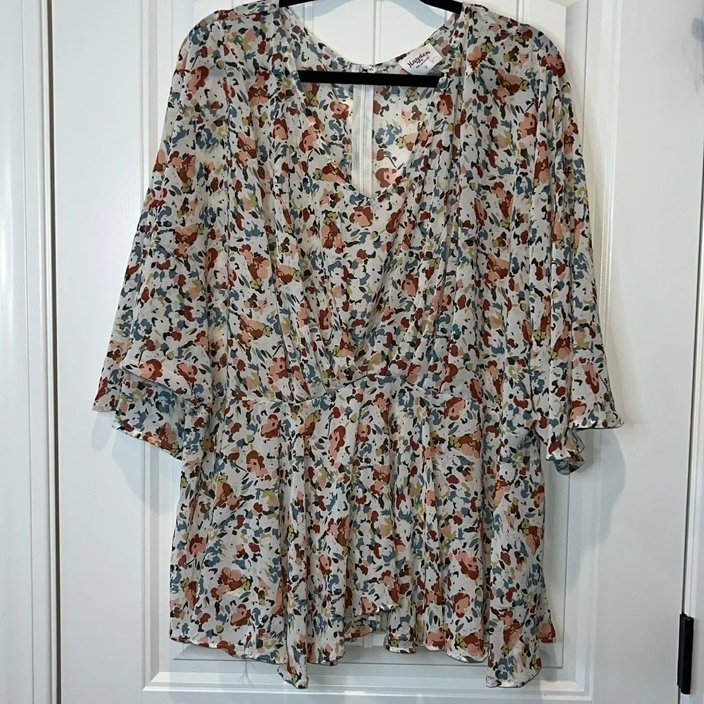 Very flowy boho hippie cottage core floral blouse 3/4 batwing sleeve size 1XL
